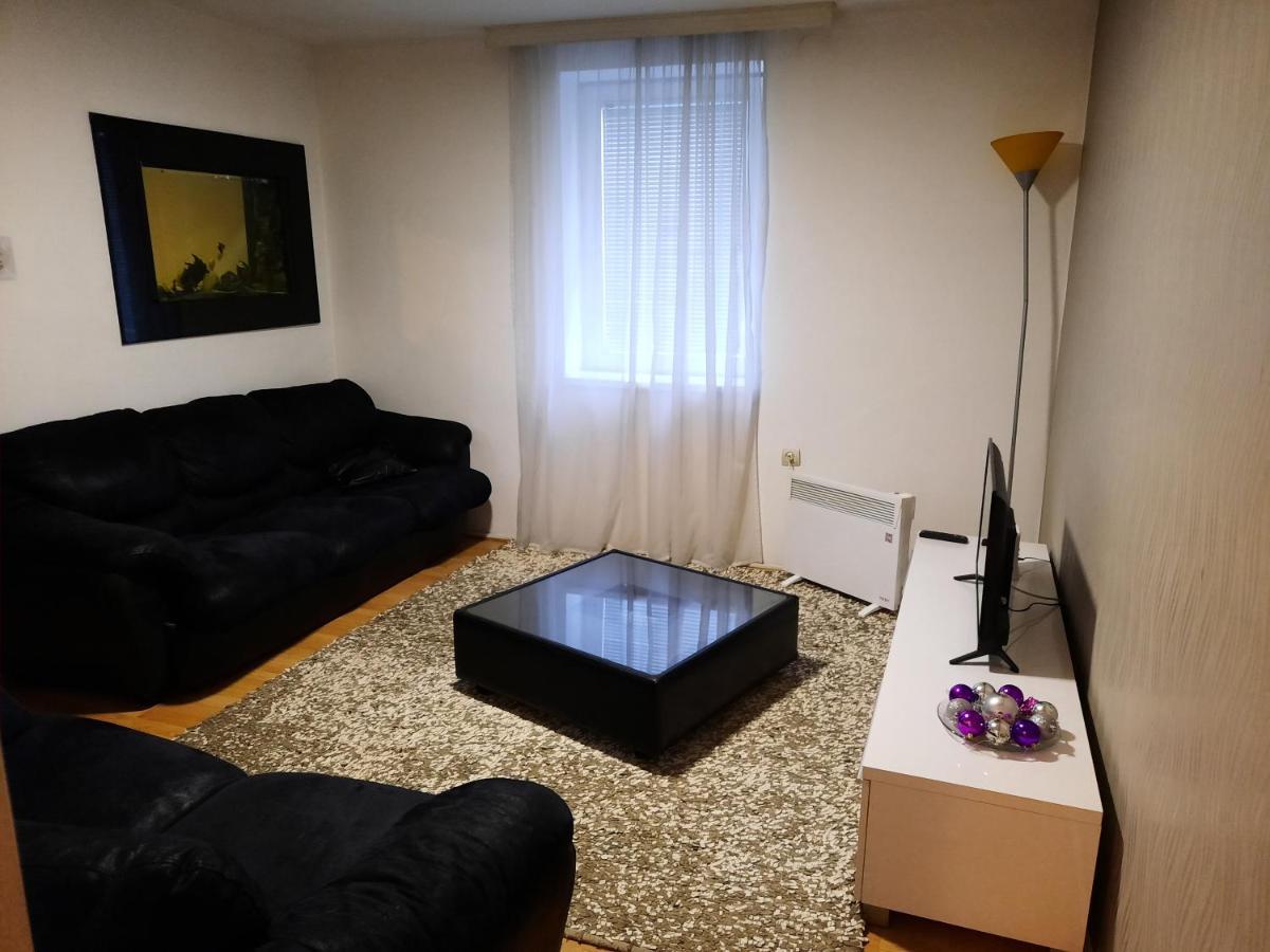 Downtown Appartement Smederevo Buitenkant foto